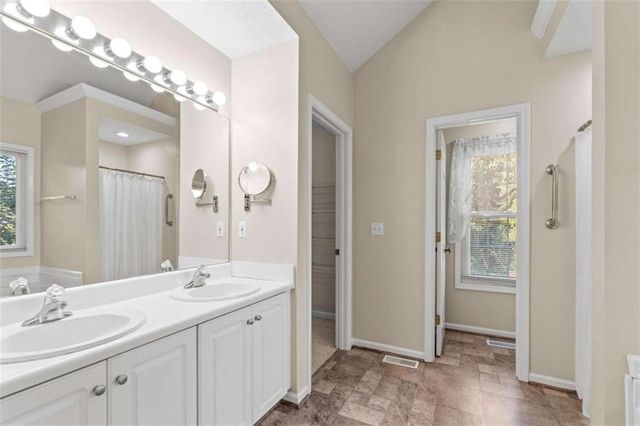 54 Wooddale Lane, Carrollton, GA 30117