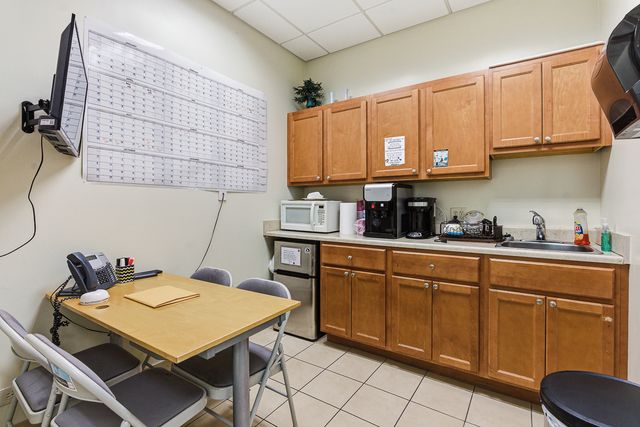 5544 W Belmont Avenue, Chicago, IL 60641