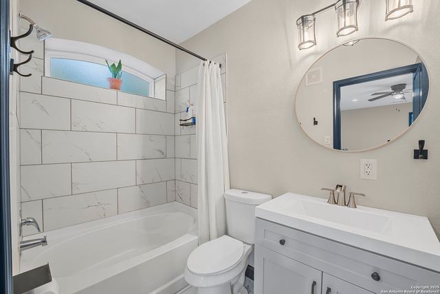 133 Alamo, Pipe Creek, TX 78063
