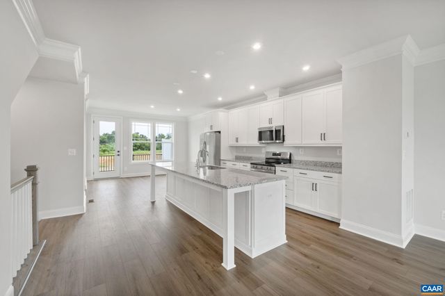 734 PARK RIDGE DR, Crozet, VA 22932