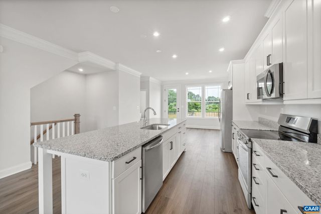 734 PARK RIDGE DR, Crozet, VA 22932