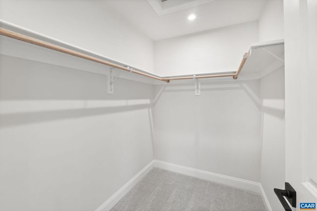 734 PARK RIDGE DR, Crozet, VA 22932