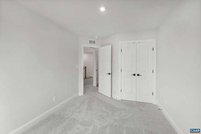 734 PARK RIDGE DR, Crozet, VA 22932