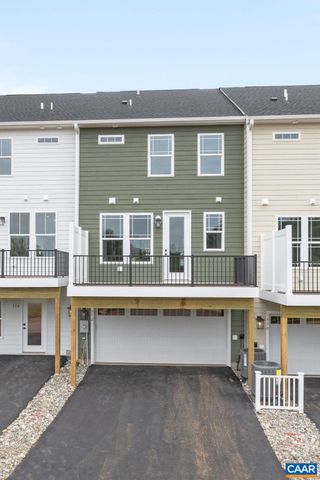 734 PARK RIDGE DR, Crozet, VA 22932