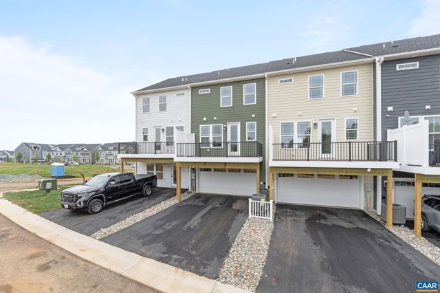 734 PARK RIDGE DR, Crozet, VA 22932