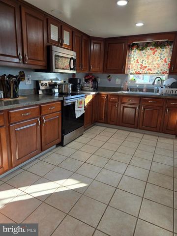 18023 ALPINE DR, Maugansville, MD 21767