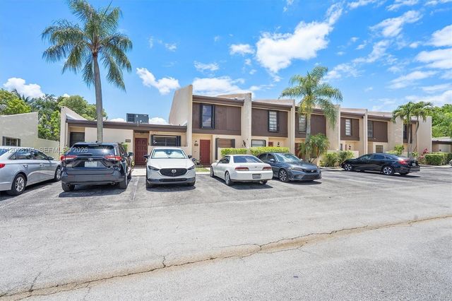 9942 NW 10th Street 7, Pembroke Pines, FL 33024