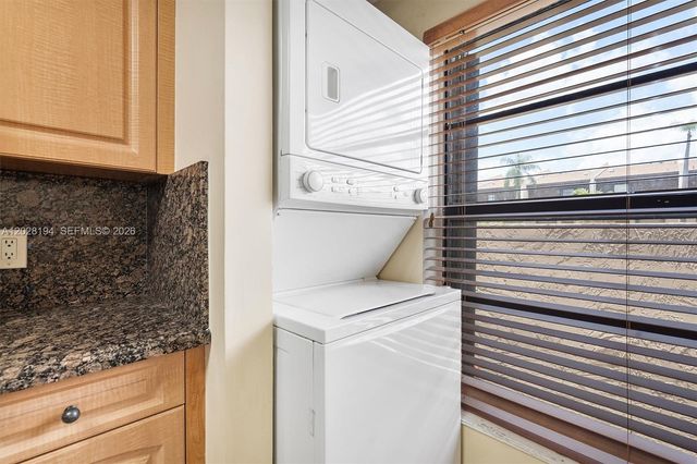 9942 NW 10th Street 7, Pembroke Pines, FL 33024