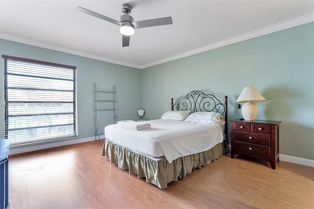 9942 NW 10th Street 7, Pembroke Pines, FL 33024