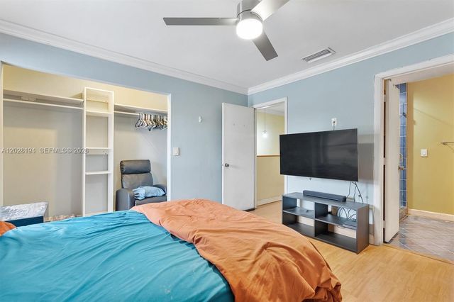 9942 NW 10th Street 7, Pembroke Pines, FL 33024