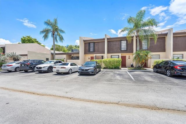 9942 NW 10th Street 7, Pembroke Pines, FL 33024