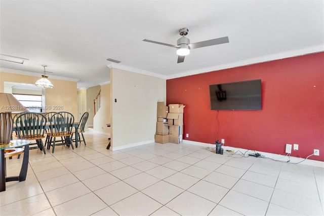 9942 NW 10th Street 7, Pembroke Pines, FL 33024