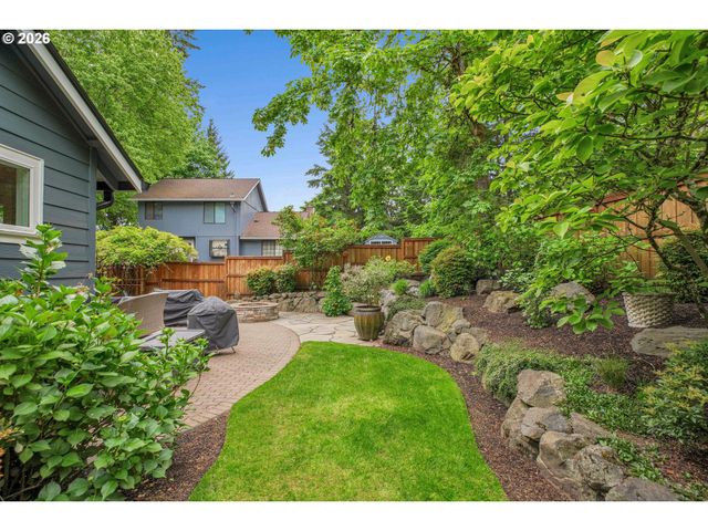 3842 Sw CORONADO St, Portland, OR 97219