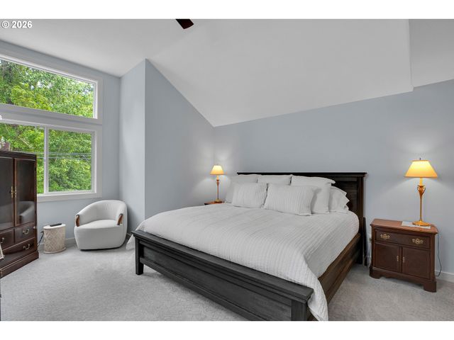 3842 Sw CORONADO St, Portland, OR 97219