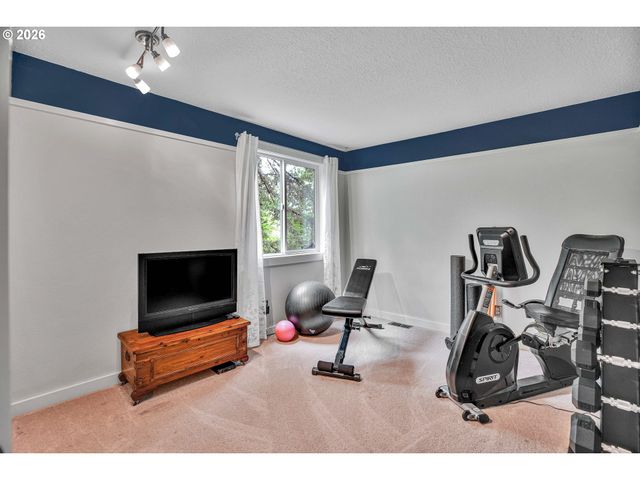 3842 Sw CORONADO St, Portland, OR 97219