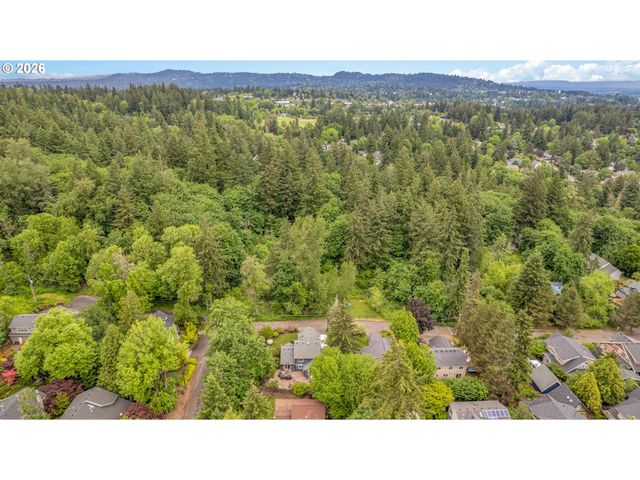 3842 Sw CORONADO St, Portland, OR 97219