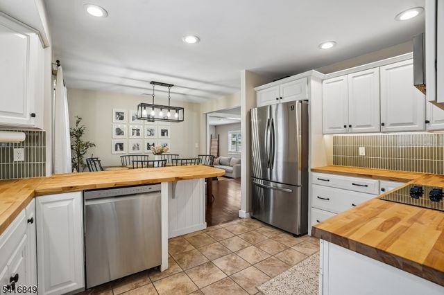 101 Sunnyview Ave West, Mansfield Twp., NJ 07840