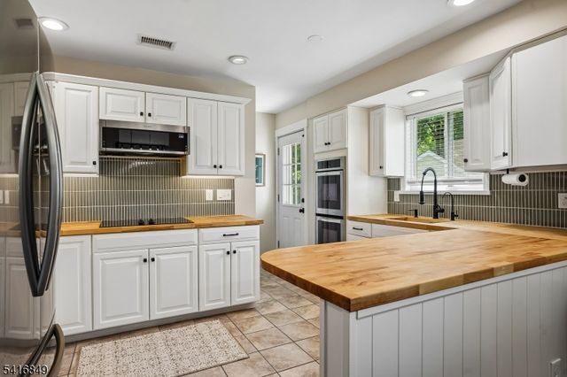 101 Sunnyview Ave West, Mansfield Twp., NJ 07840
