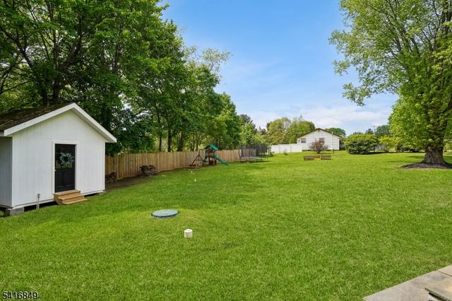 101 Sunnyview Ave West, Mansfield Twp., NJ 07840