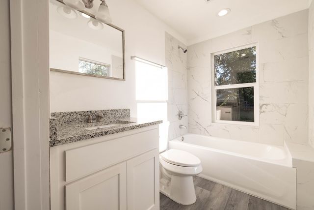 415 W 7th Street, Bonham, TX 75418