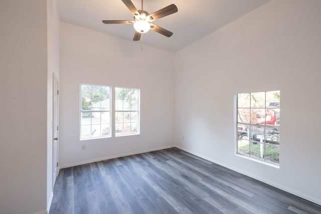 415 W 7th Street, Bonham, TX 75418
