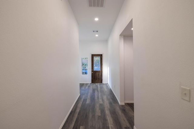 415 W 7th Street, Bonham, TX 75418