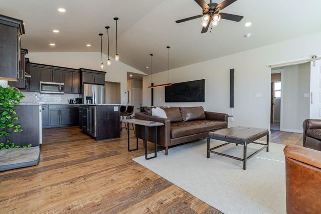 1301 M Road, Loma, CO 81524