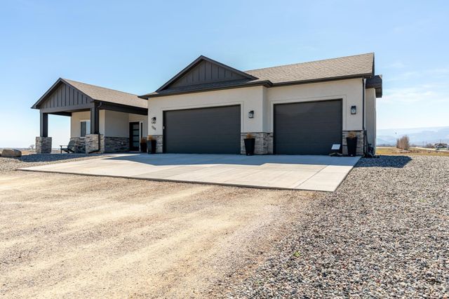 1301 M Road, Loma, CO 81524