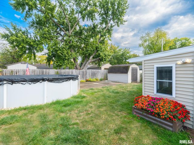 416 CAPRI Street, Pekin, IL 61554