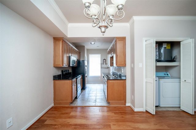 2255 Braeswood Park Drive 289, Houston, TX 77030