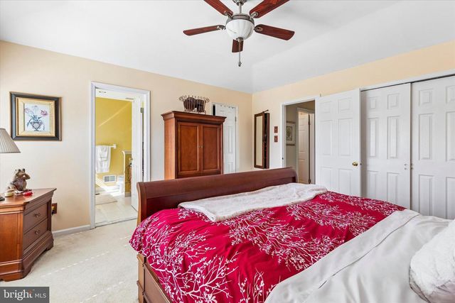 19 VICTORIA CIR, Collegeville, PA 19426