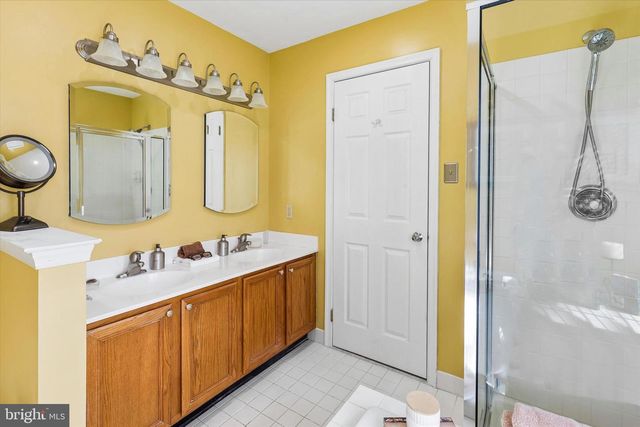 19 VICTORIA CIR, Collegeville, PA 19426