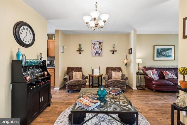 19 VICTORIA CIR, Collegeville, PA 19426