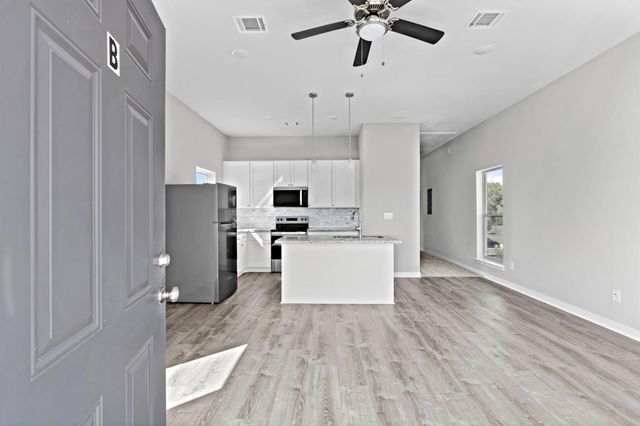 8204 Tower Street, Houston, TX 77088