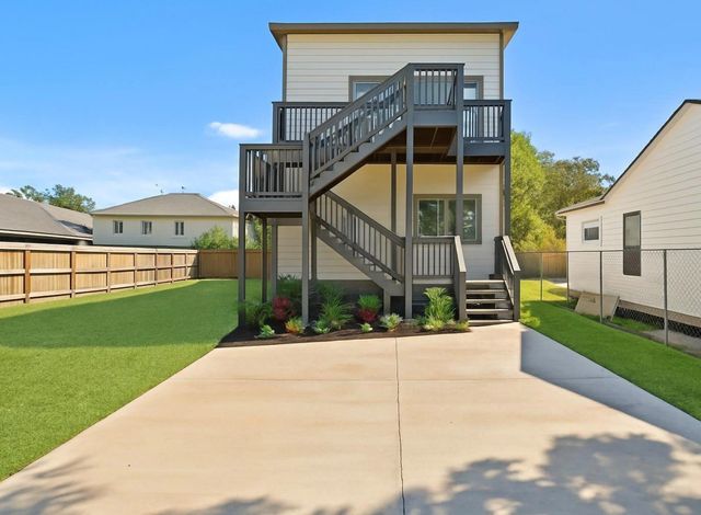 8204 Tower Street, Houston, TX 77088