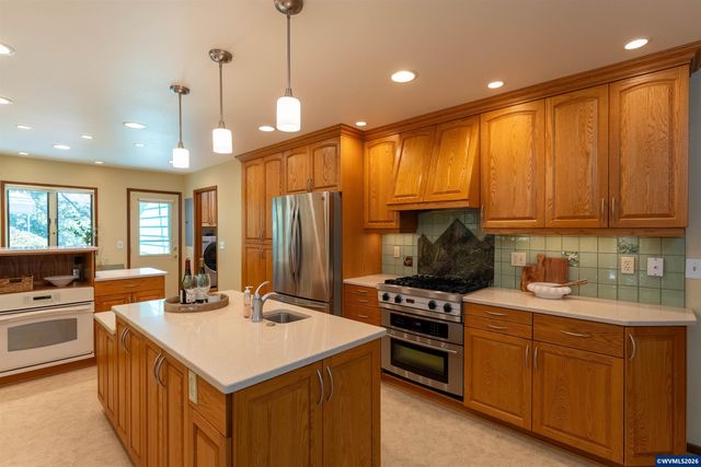 6575 NW Mountain Laurel Pl, Corvallis, OR 97330
