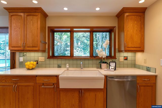 6575 NW Mountain Laurel Pl, Corvallis, OR 97330