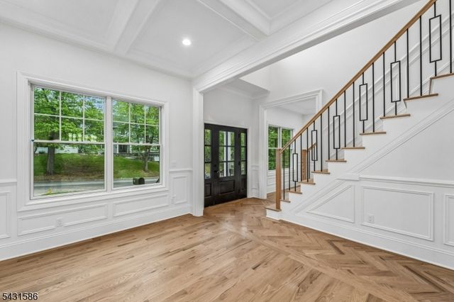 21 Maplewood Dr, Livingston Twp., NJ 07039