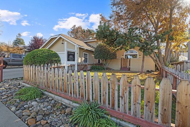 1511 Las Brisas Drive, Hollister, CA 95023