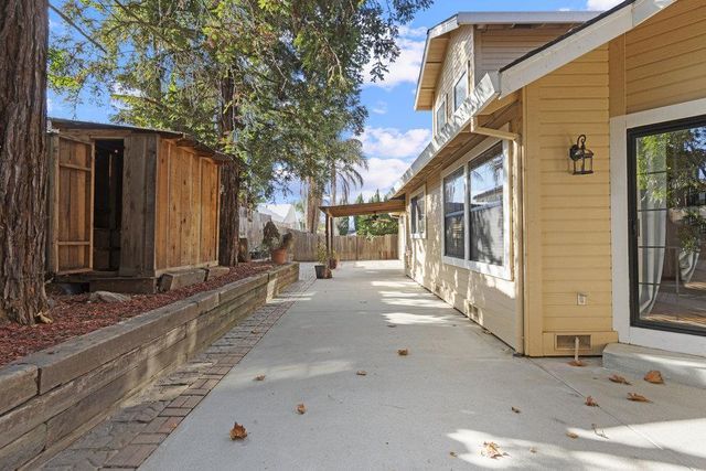 1511 Las Brisas Drive, Hollister, CA 95023