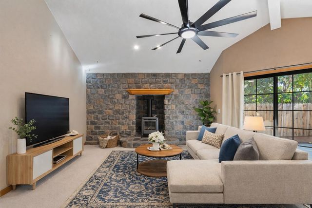 1511 Las Brisas Drive, Hollister, CA 95023