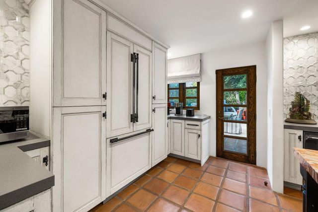 535 N Belardo Road, Palm Springs, CA 92262