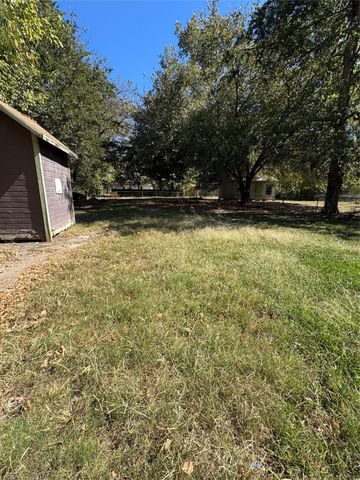 1406 Pecan, Bonham, TX 75418