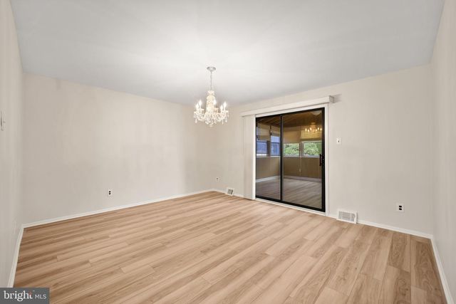 304 CRESCENT HILL DR, Havertown, PA 19083