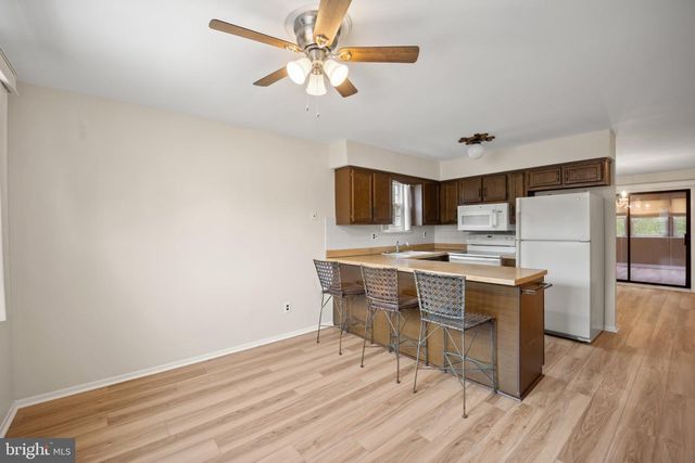 304 CRESCENT HILL DR, Havertown, PA 19083