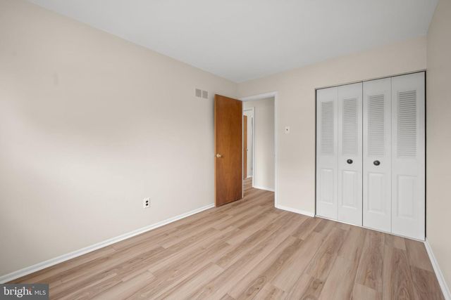 304 CRESCENT HILL DR, Havertown, PA 19083
