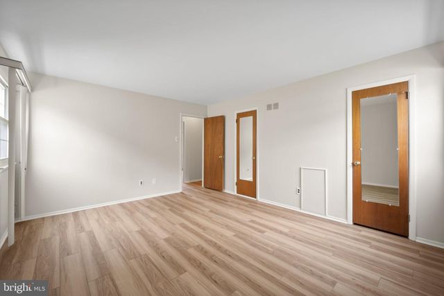 304 CRESCENT HILL DR, Havertown, PA 19083