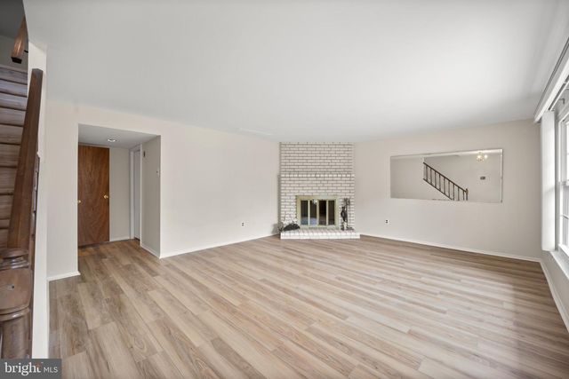 304 CRESCENT HILL DR, Havertown, PA 19083