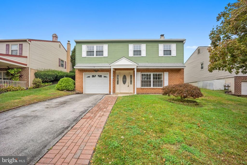 304 CRESCENT HILL DR, Havertown, PA 19083