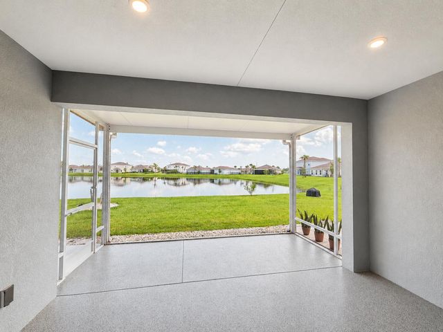 812 Persimmon Place, Fort Pierce, FL 34981